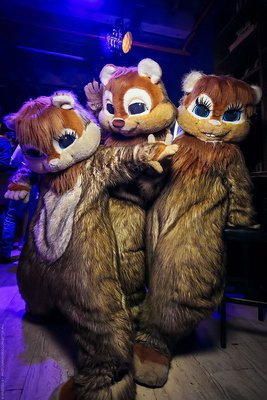 Хомячки спешат с поздравлением: Вас ждёт забавный сюрприз!