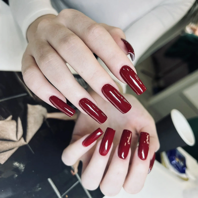 Весеннее обновление: маникюр и педикюр со скидкой до 57%