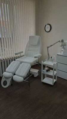 Весеннее обновление: маникюр и педикюр со скидкой до 57%