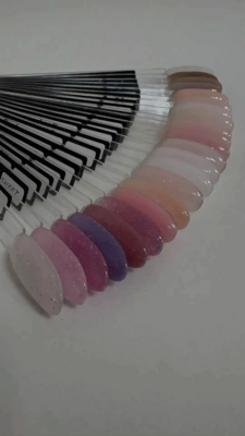 Весеннее обновление: маникюр и педикюр со скидкой до 57%